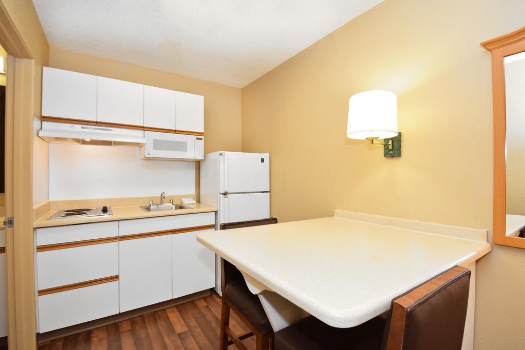 Extended Stay America Select Suites - Raleigh - Research Triangle Park - Hwy 55 Durham Esterno foto